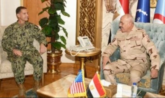 الفريق أحمد خليفة يلتقى قائد القيادة المركزية الأمريكية