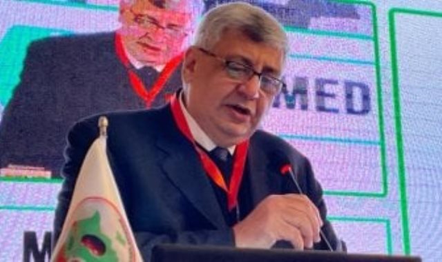 د عوض تاج الدين