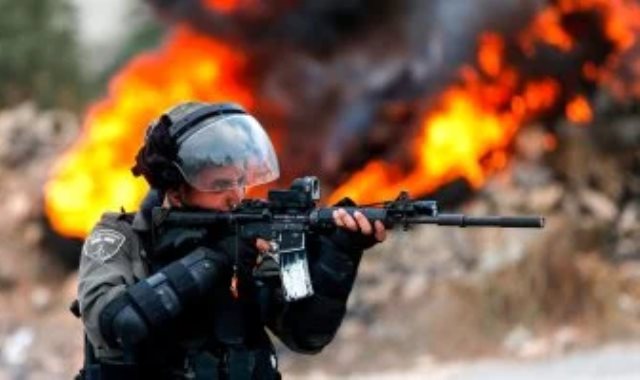 الاحتلال يصيب مستوطنا بالضفة الغربية - أرشيفية