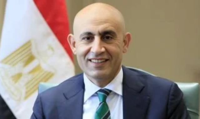 محمد عبد اللطيف وزير التربية والتعليم