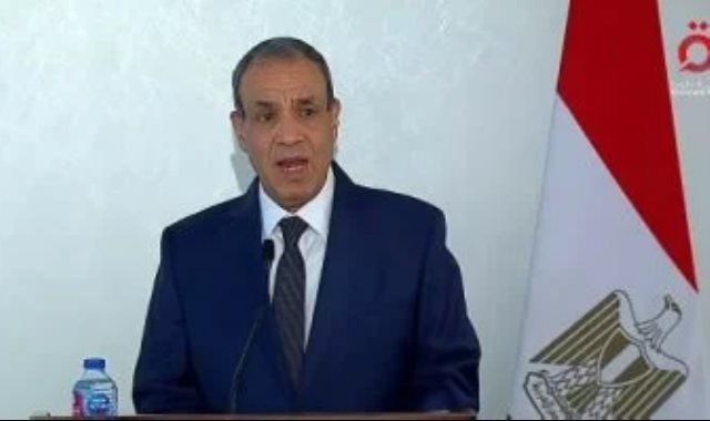 الدكتور بدر عبد العاطى وزير الخارجية