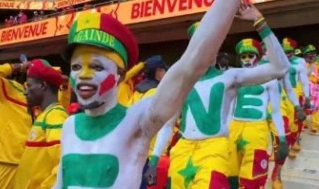 جماهير السنغال تتوافد على ملعب الأمير مولاي عبد الله