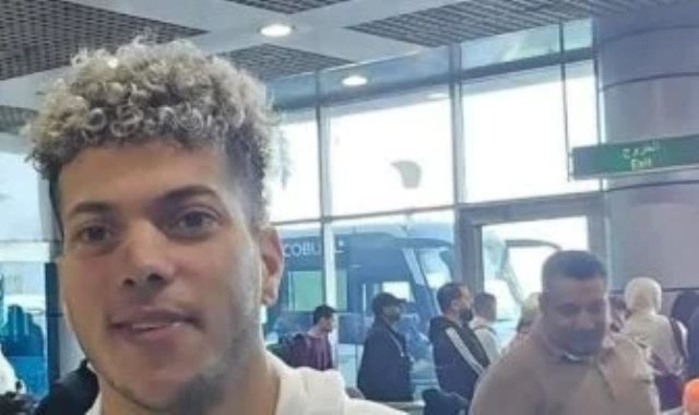 إمام عاشور لاعب الاهلى