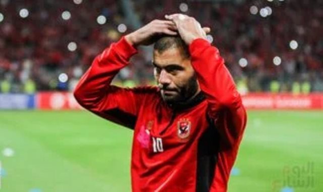 عماد متعب نجم الأهلى السابق