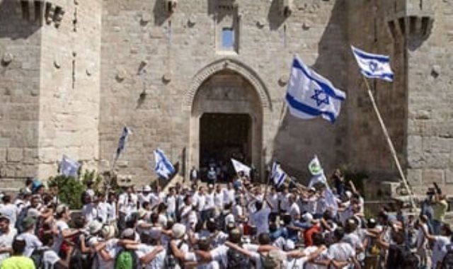 المستوطنون