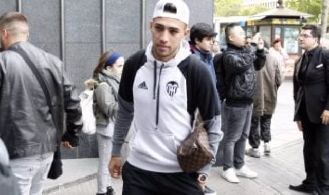 منير الحدادي لاعب استقلال طهران الإيرانى