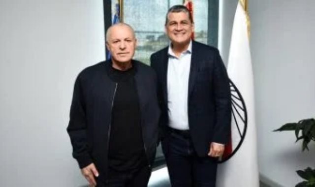 أوسكار رويز مع هاني أبو ريدة