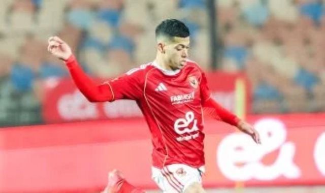 إمام عاشور لاعب الأهلي
