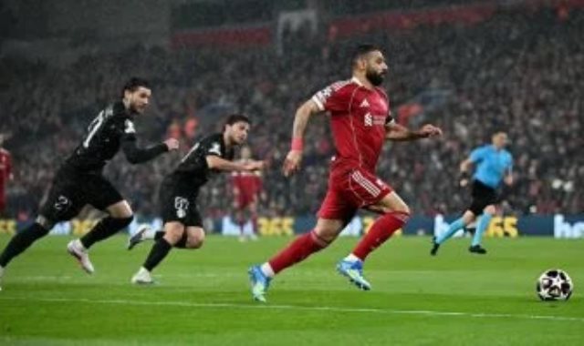 محمد صلاح في مباراة ليفربول ضد باريس سان جيرمان