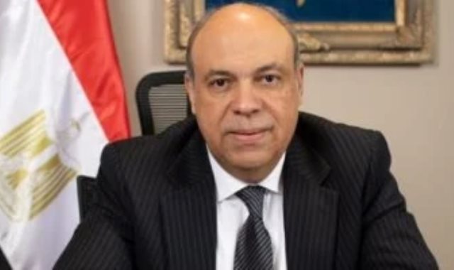 الدكتور سامح الحفني وزير الطيران المدني