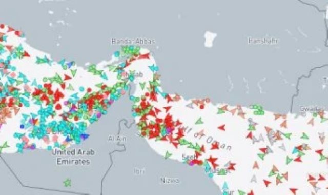 حركة الملاحة فى مضيق هرمز