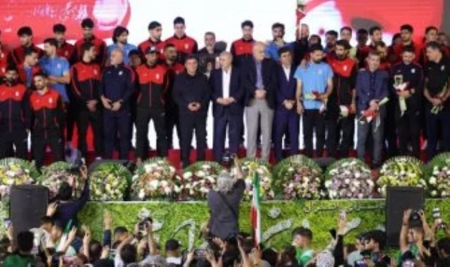 منتخب إيران مع الجماهير قبل كأس العالم 2026