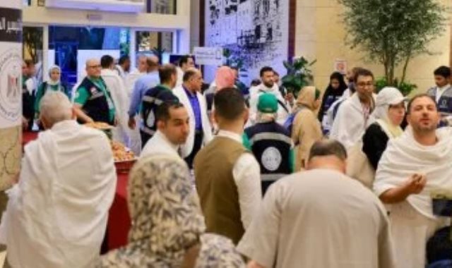 وصول 10 آلاف حاج من حجاج الجمعيات الأهلية إلى مكة المكرمة والمدينة المنورة