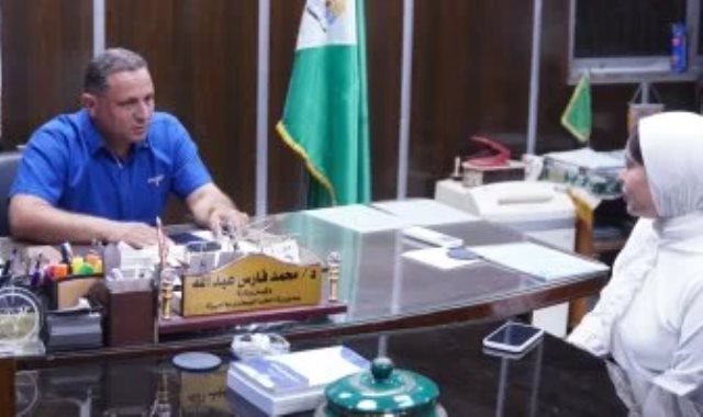 مدير مديرية الطب البيطري بالجيزة ومحررة اليوم السابع