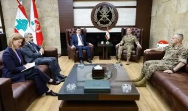 قائد الجيش اللبناني العماد رودولف هيكل وكيل الأمين العام للأمم المتحدة