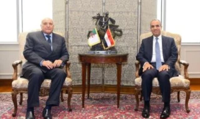 بدر عبد العاطي وزير الخارجية ونظيره الجزائرى أحمد عطاف