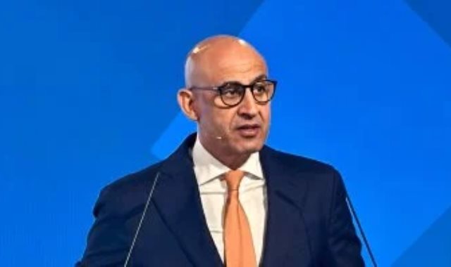 محمد عبد اللطيف وزير التربية والتعليم