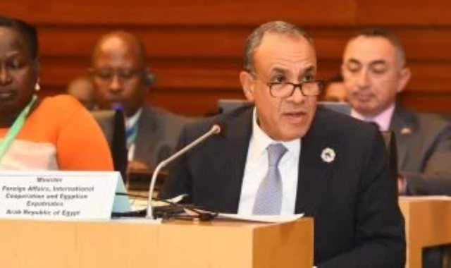بدر عبد العاطى