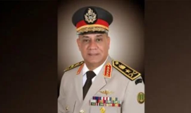 الفريق أشرف سالم زاهر القائد العام للقوات المسلحة وزير الدفاع والإنتاج الحربى