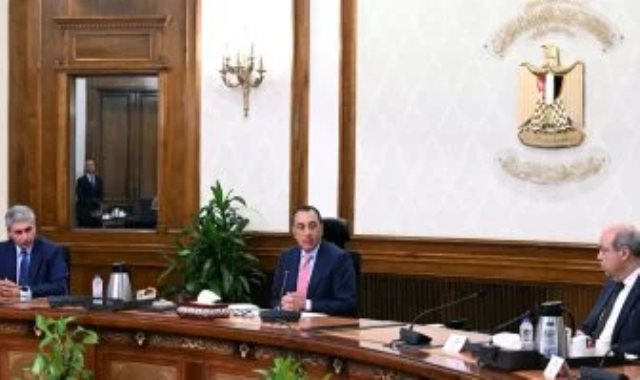 خلال الاجتماع