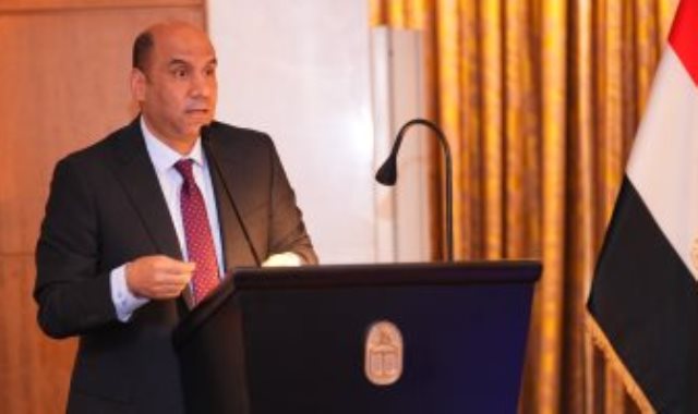 وزير العمل