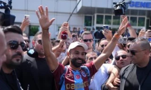 محمد صلاح بقميص طرابزون سبور