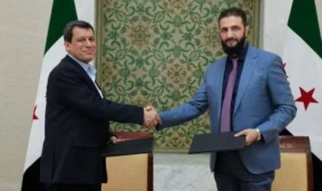 الشرع مع قائد قوات سوريا الديموقراطية
