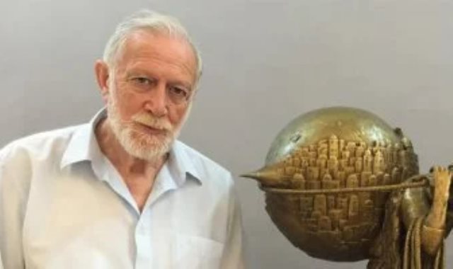 الفنان الفلسطينى سليمان منصور