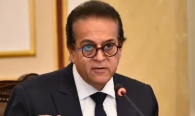 الدكتور خالد عبدالغفار وزير الصحة والسكان