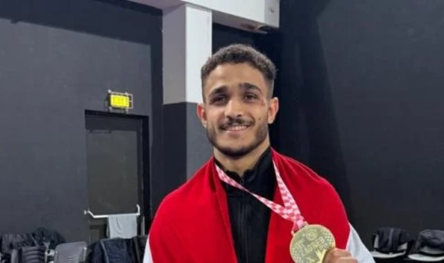 مصطفى حسين لاعب منتخب المصارعة