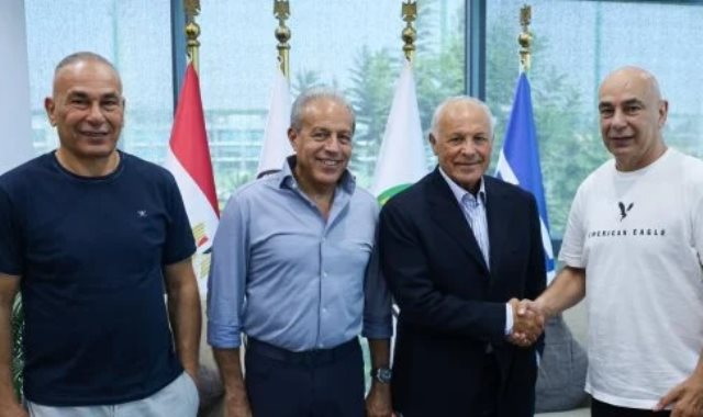 أبو ريدة والدرندلى مع حسام وإبراهيم حسن