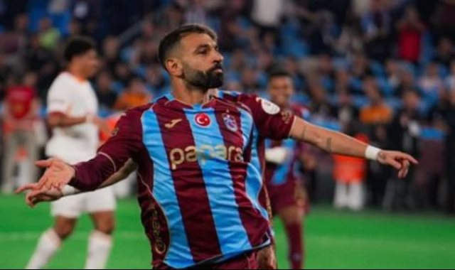 محمد صلاح نجم فريق طرابزون سبور