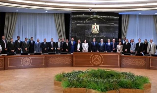 الحكومة تنفذ 20 ألف وحدة سكنية موزعة على 8 مدن جديدة لمنخفضى الدخل