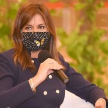 وزيرة الهجرة