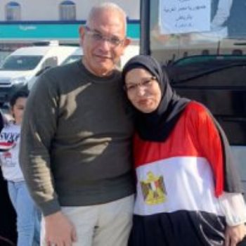تيشرت مطبوع عليه علم مصر