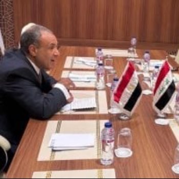 بدر عبد العاطى فى الاجتماع