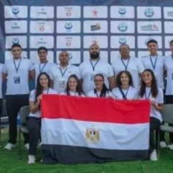 منتخب السباحة بالزعانف