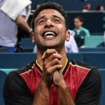 عمر عصر لاعب منتخب تنس الطاولة