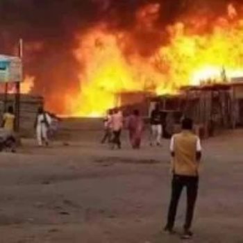 حريق فى مدينة الفاشر جراء قصفها من مليشيات الدعم السريع