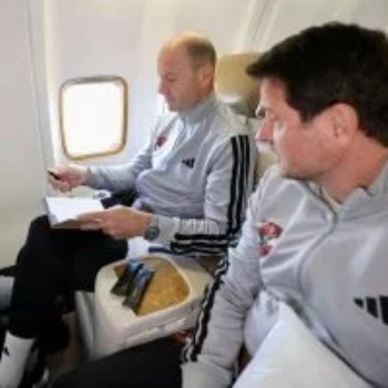 توروب أثناء رحلة فريق الأهلي إلي المغرب