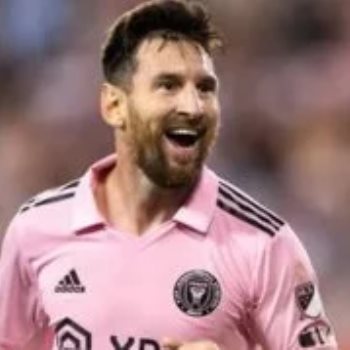 محمد صلاح وليونيل ميسي