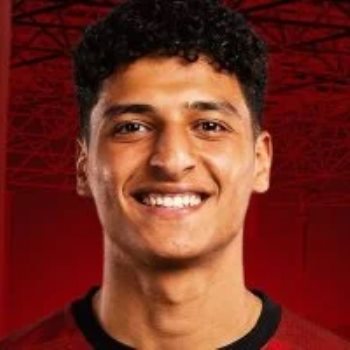 محمد عبد الله لاعب الأهلي المنضم إلى سيراميكا