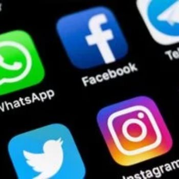 وسائل التواصل الاجتماعى ـ صورة أرشيفية