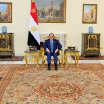 الرئيس السيسى يستقبل رئيس جهاز الاستخبارات الخارجية بروسيا