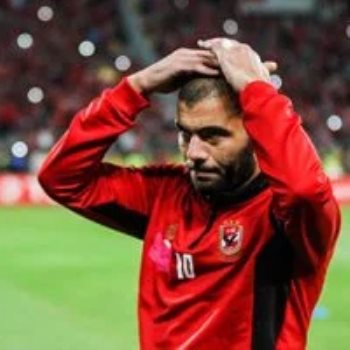 عماد متعب نجم الأهلى السابق