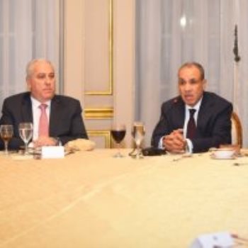 أكاديميون بارزون في إفطار وزير الخارجية