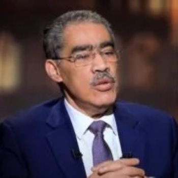 هند مختار مع الدكتور ضياء رشوان