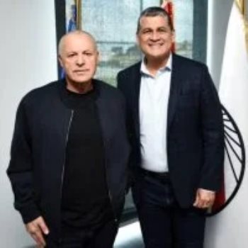 أوسكار رويز مع هاني أبو ريدة