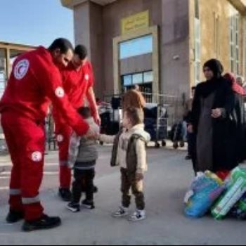 مد غزة بالمساعدات الإنسانية