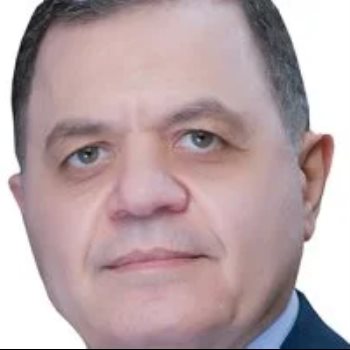 وزير الداخلية يهنئ البابا تواضروس بعيد القيامة